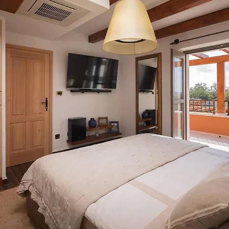 Ferienhaus Mit Privatpool Fur 6 Personen Ca 150 Qm In Bicine, Dalmatien Norddalmatien Bilice